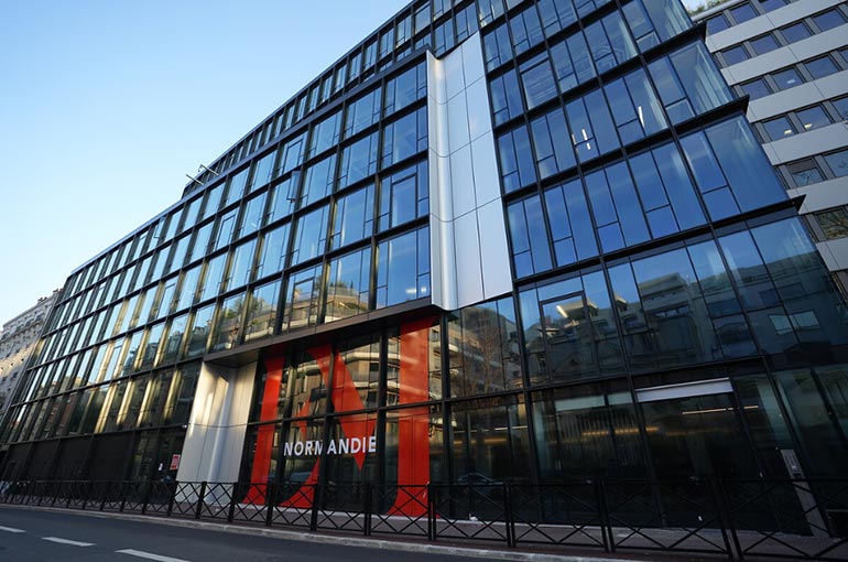 Campus de Paris-Clichy extérieur Campus de Paris-Clichy extérieur
